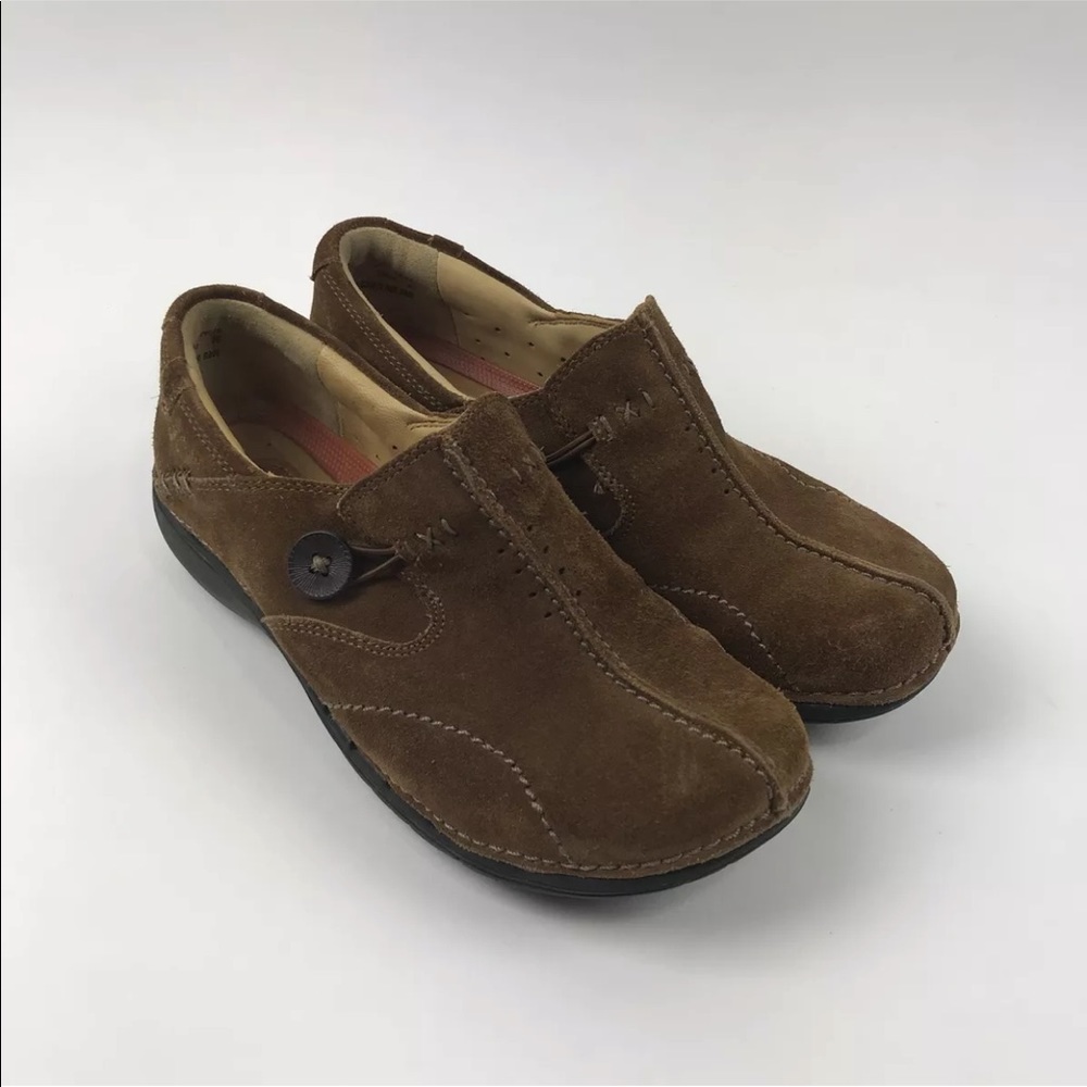 Clark’s Unstructured Un.loop Slip On Suede Shoes